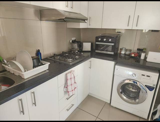 2 bed property to rent in LA COLLINE